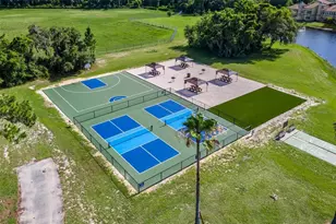 23202 Sandalwood Dr, Wildwood, FL 34785 - Photo 40