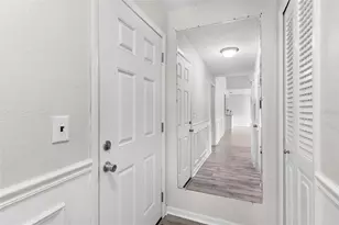 23202 Sandalwood Dr, Wildwood, FL 34785 - Photo 8