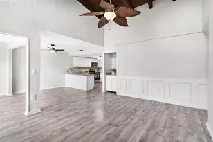 23202 Sandalwood Dr, Wildwood, FL 34785 - Photo 12