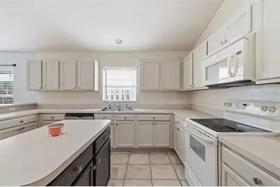 3002 Lorimer Ct, Groveland, FL 34736 - Photo 10