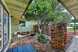 5216 Sydney Rd, Fruitland Park, FL 34731 - Photo 6
