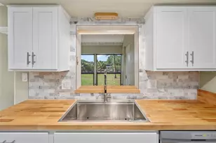 12531 Orangewood Ct, Tavares, FL 32778 - Photo 16