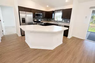 6743 Mary Loop, The Villages, FL 34762 - Photo 16