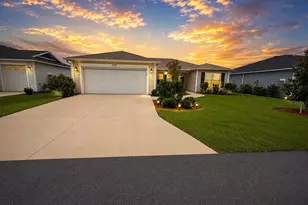 6743 Mary Loop, The Villages, FL 34762 - Photo 2