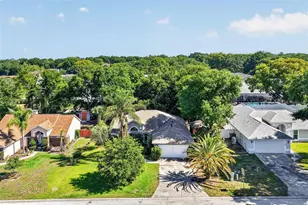 131 Madrona Dr, Eustis, FL 32726 - Photo 4