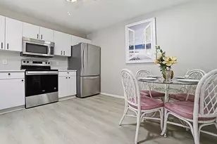 1685 Campos Dr, The Villages, FL 32162 - Photo 10