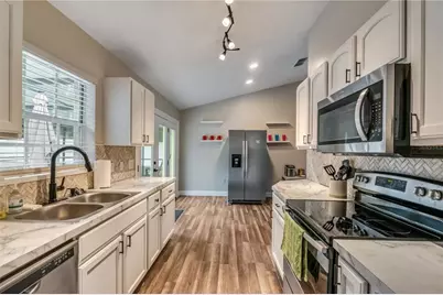 40140 Palm Street, Lady Lake, FL 32159 - Photo 10