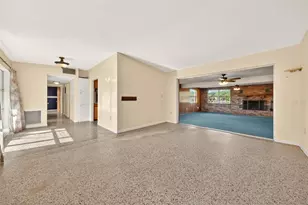 710 Twin Oaks Ln, Eustis, FL 32726 - Photo 2