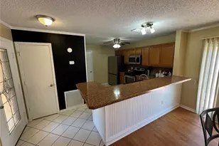 1688 Garcia Ct, Lady Lake, FL 32159 - Photo 4