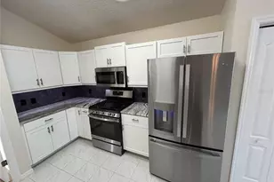 3057 St Thomas Ln, The Villages, FL 32162 - Photo 4