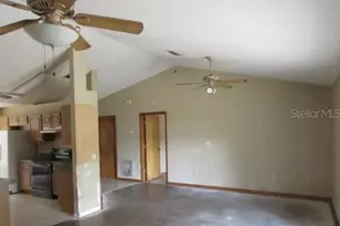 824 Berry Hill Cir, Fruitland Park, FL 34731 - Photo 6
