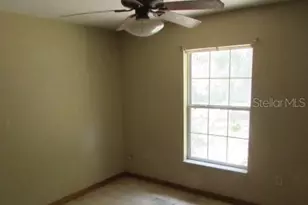 824 Berry Hill Cir, Fruitland Park, FL 34731 - Photo 8