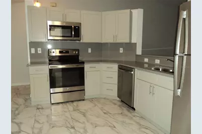 548 E Montrose Street, Clermont, FL 34711 - Photo 2