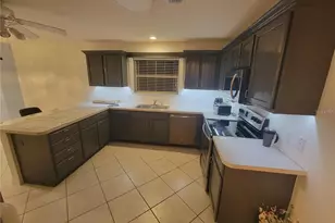 1033 Oak Forest Dr, The Villages, FL 32162 - Photo 8