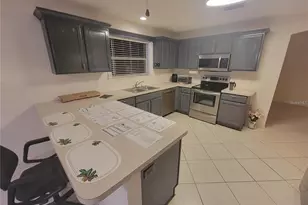 1033 Oak Forest Dr, The Villages, FL 32162 - Photo 4