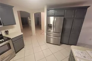 1033 Oak Forest Dr, The Villages, FL 32162 - Photo 8