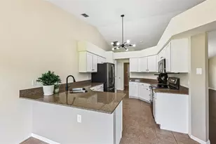 26234 Glen Eagle Dr, Leesburg, FL 34748 - Photo 14