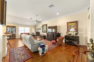 418 Flossmoor Ct, The Villages, FL 32162 - Photo 10