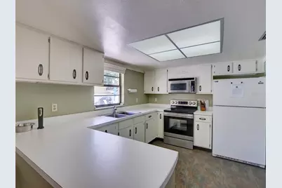 100 S Tremain Street #G2, Mount Dora, FL 32757 - Photo 34