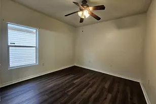 1004 Park Central Cir, Groveland, FL 34736 - Photo 8