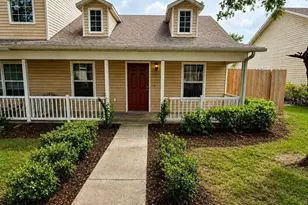 1004 Park Central Cir, Groveland, FL 34736 - Photo 2
