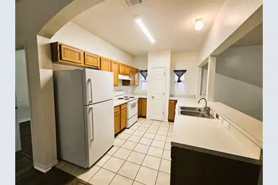 1004 Park Central Circle, Groveland, FL 34736 - Photo 6