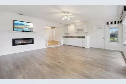 25904 Newcombe Circle, Leesburg, FL 34748 - Photo 18