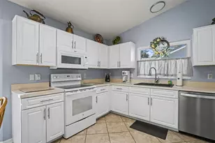 25049 Navel Ave, Leesburg, FL 34748 - Photo 20