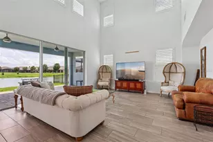 343 Blue Cypress Dr, Groveland, FL 34736 - Photo 10