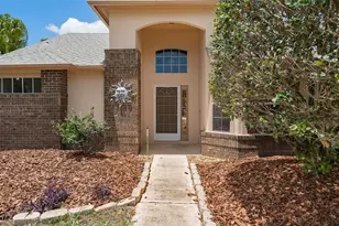 137 Madrona Dr, Eustis, FL 32726 - Photo 2