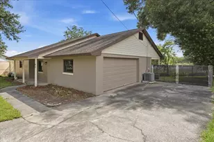 43 Lake Jackson Dr, Mascotte, FL 34753 - Photo 4