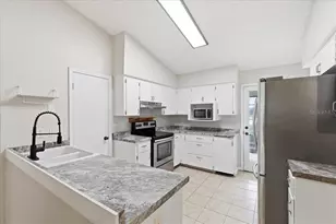 43 Lake Jackson Dr, Mascotte, FL 34753 - Photo 12