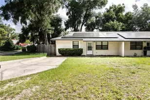 301 Curry St, Wildwood, FL 34785 - Photo 2