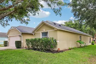 4181 Waltham Forest Dr, Tavares, FL 32778 - Photo 2
