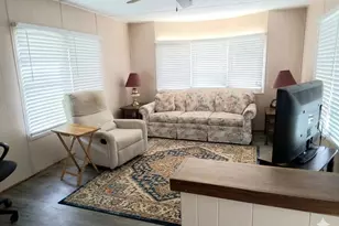 903 Mark Rd, Leesburg, FL 34748 - Photo 4