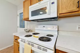 2718 Benavides Dr, The Villages, FL 32162 - Photo 12
