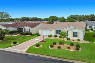 2718 Benavides Dr, The Villages, FL 32162 - Photo 2