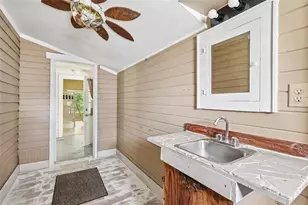3701 E Warm Springs Ave, Coleman, FL 33521 - Photo 16
