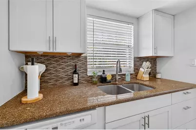 1112 W Main Street #E7, Leesburg, FL 34748 - Photo 18