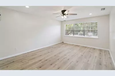 791 Lake Avenue #5, Clermont, FL 34711 - Photo 8