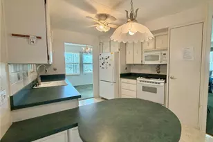 132 Tamarisk Way, Leesburg, FL 34748 - Photo 18