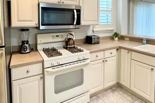 2090 Inverness Pl, The Villages, FL 32162 - Photo 6