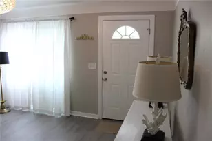6014 Cedar St NE, Saint Petersburg, FL 33703 - Photo 4