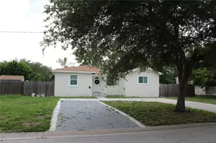 6014 Cedar St NE, Saint Petersburg, FL 33703 - Photo 1
