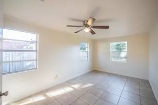 1215 Morin St, Eustis, FL 32726 - Photo 16