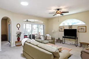 5705 King James Ave, Leesburg, FL 34748 - Photo 10