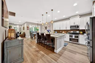 4025 Lake Bosse View Dr, Orlando, FL 32810 - Photo 2