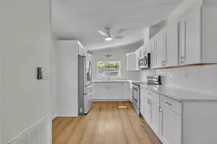 116 Cypress Rd, Wildwood, FL 34785 - Photo 12