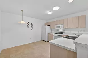 17436 SE 81st Newberry Ct, The Villages, FL 32162 - Photo 10