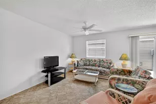 17436 SE 81st Newberry Ct, The Villages, FL 32162 - Photo 16